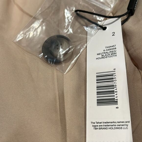 TAHARI NWT Peak Lapel neutral pattern blazer - 2 ($120) - Picture 12 of 12